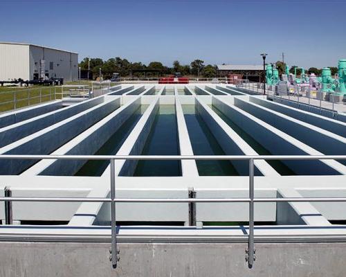 Exterior photo of aeration basins of water at the Winter Haven Wastewater Treatment Plant